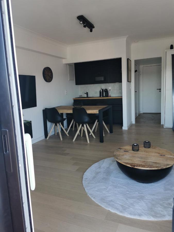 Studio De Strandloper Met 1 Zetelbed En 1 Bedkast Apartment Middelkerke Luaran gambar